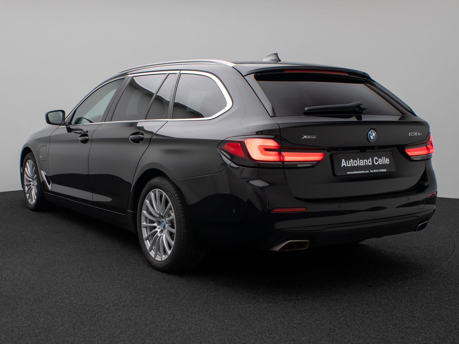 Fahrzeugabbildung BMW 530e xD Laser Kamera HUD DAB HiFi 4xKlima AHK