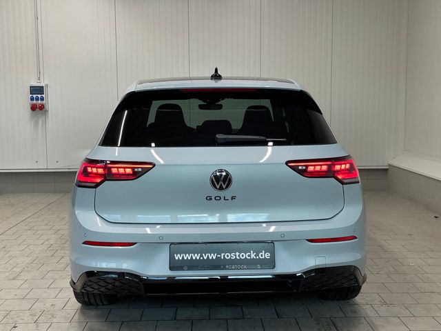 Golf VIII R-Line 2.0 TDI DSG IQ.LIGHT PANO NAVI