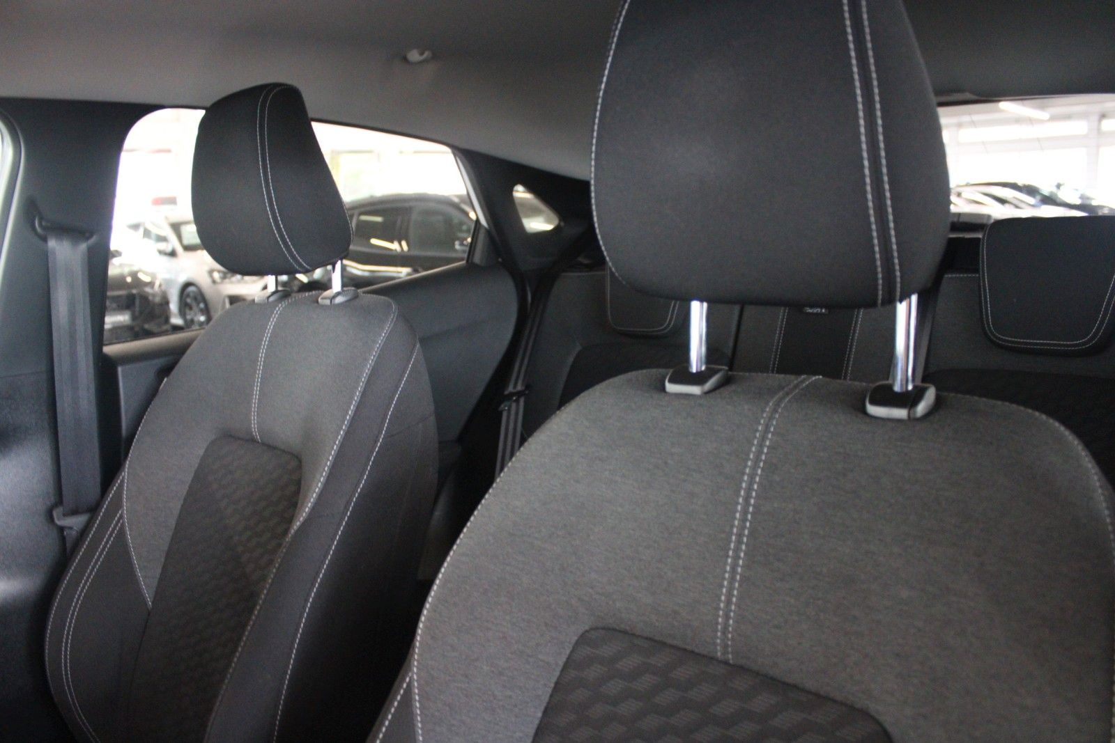 Fahrzeugabbildung Ford Puma MHEV Titanium AHK LED NAVI CAM WinterPaket