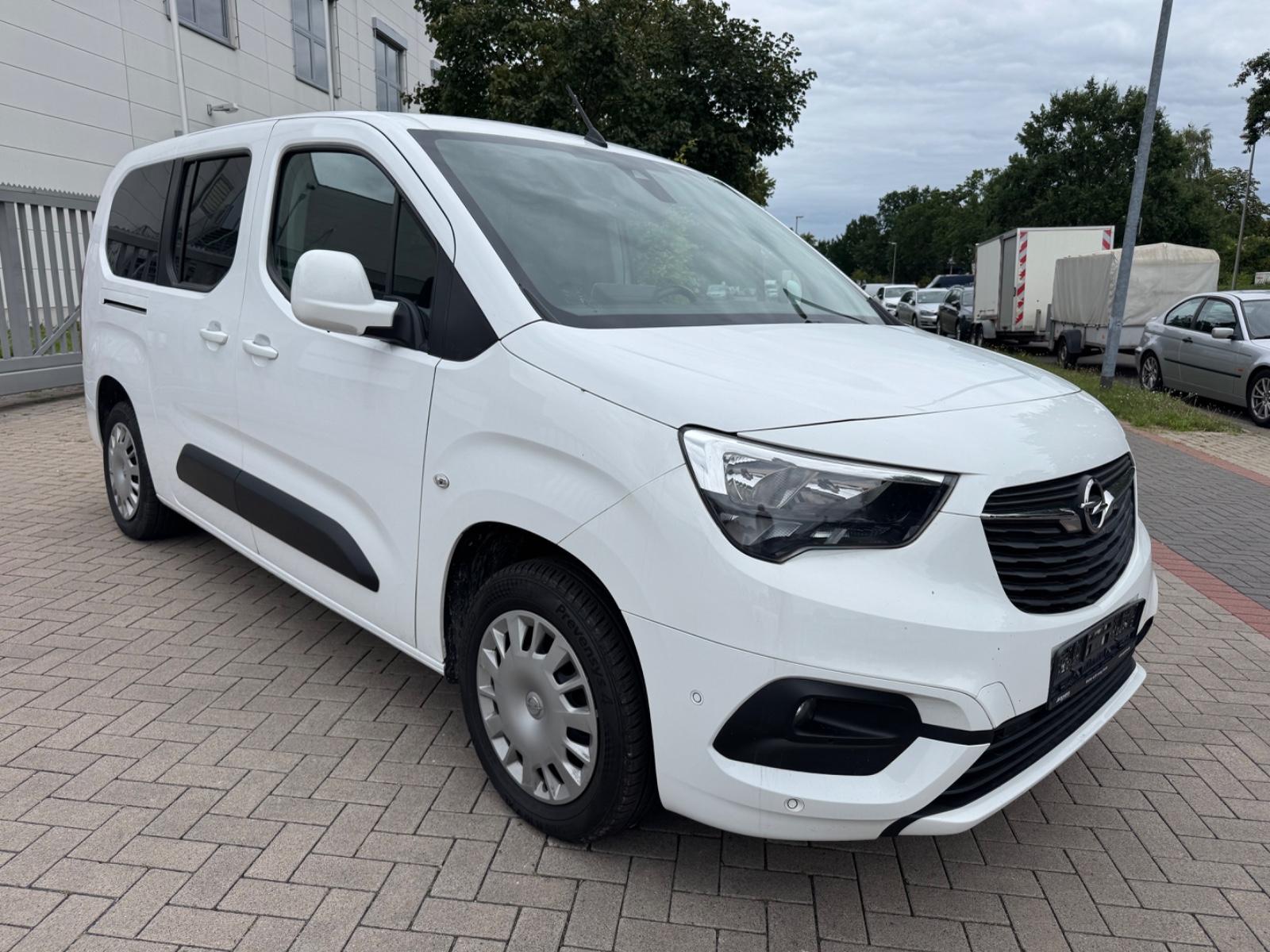 Opel Combo 1,5D Life XL Edition NAVI+Kamera+AHK