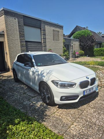 BMW 118i Sport Line Sport Line