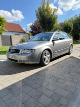 Audi AUDI A4 2.0 BENZINER, KOMBI, AVANT, SEHR GEPFLEG - Audi A4 aus 2001: Kombi