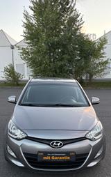 Hyundai i20 Classic Sport/KILMA/BT/2HAND - Hyundai i20 Gebrauchtwagen in Frankfurt