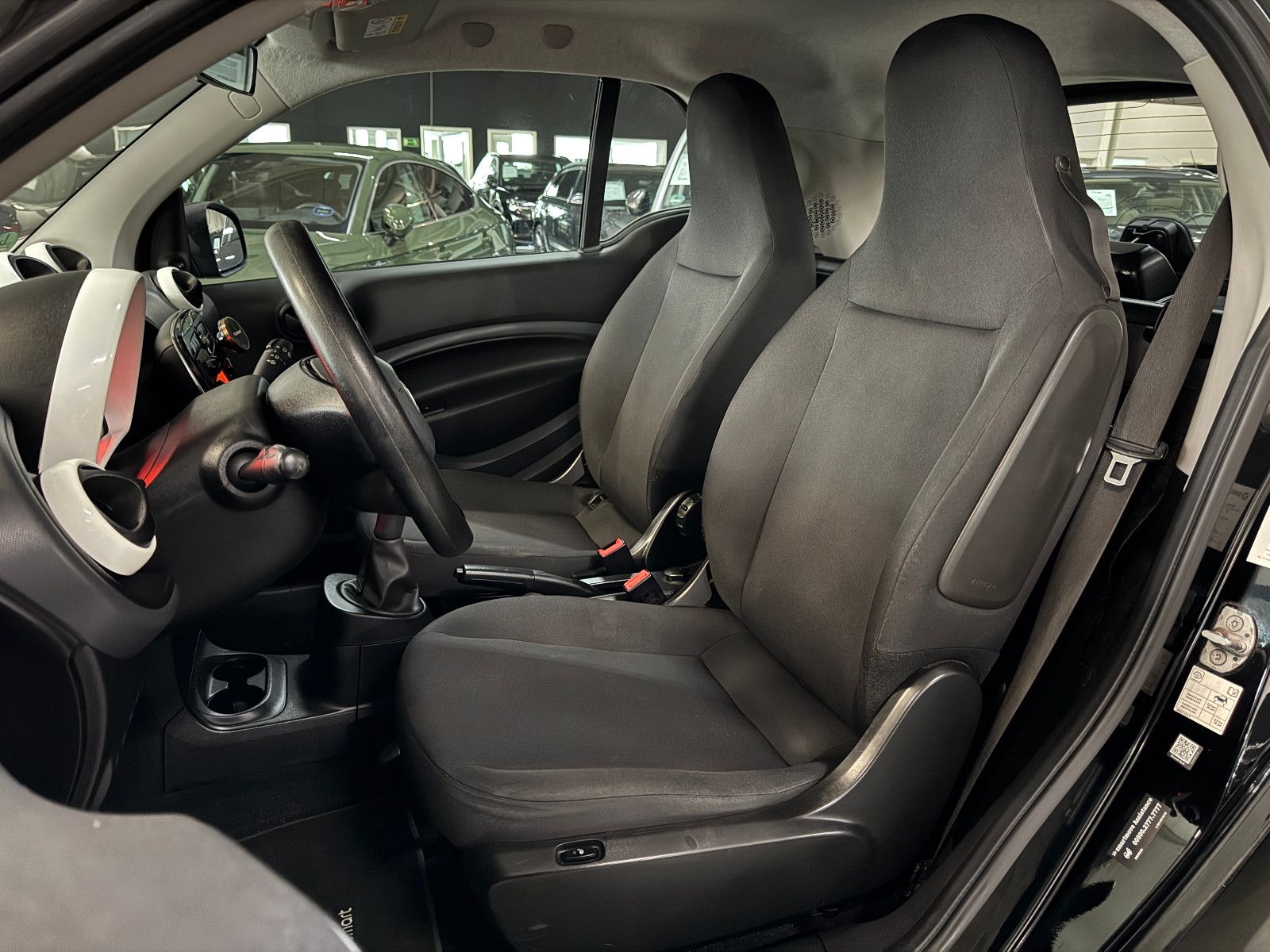 Fahrzeugabbildung Smart ForTwo Coupe 52 KW FACELIFT TEMPOMAT KLIMA SHZT