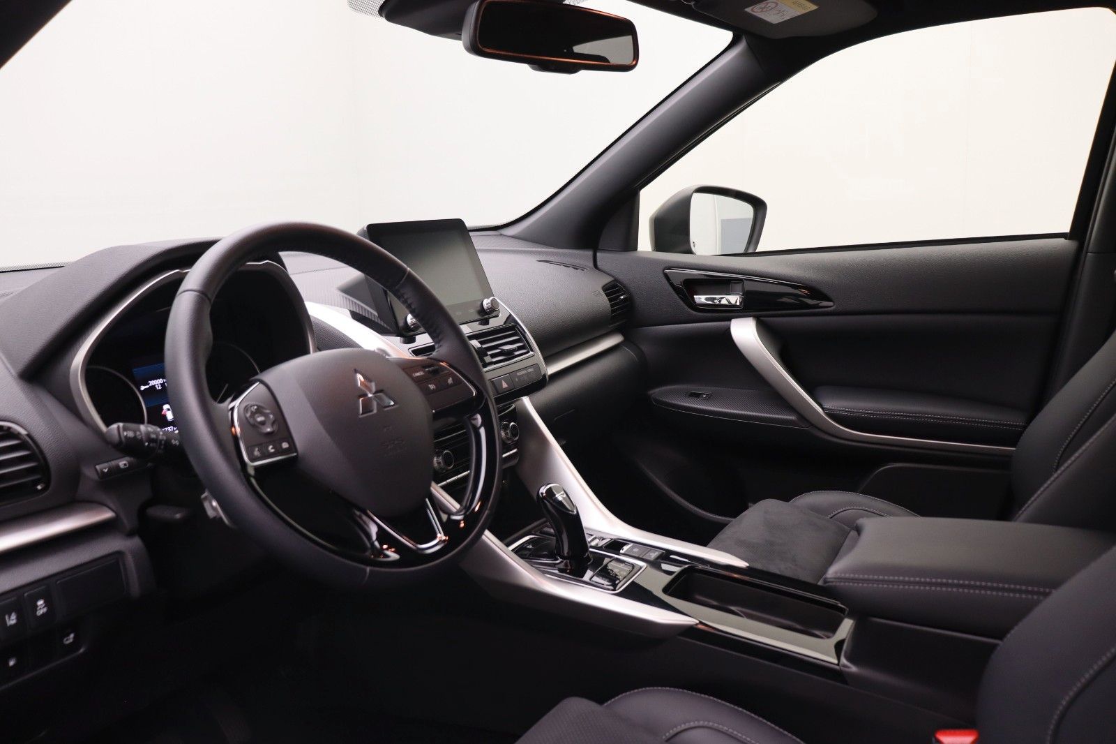 Fahrzeugabbildung Mitsubishi Eclipse Cross Plus Hybrid 4WD