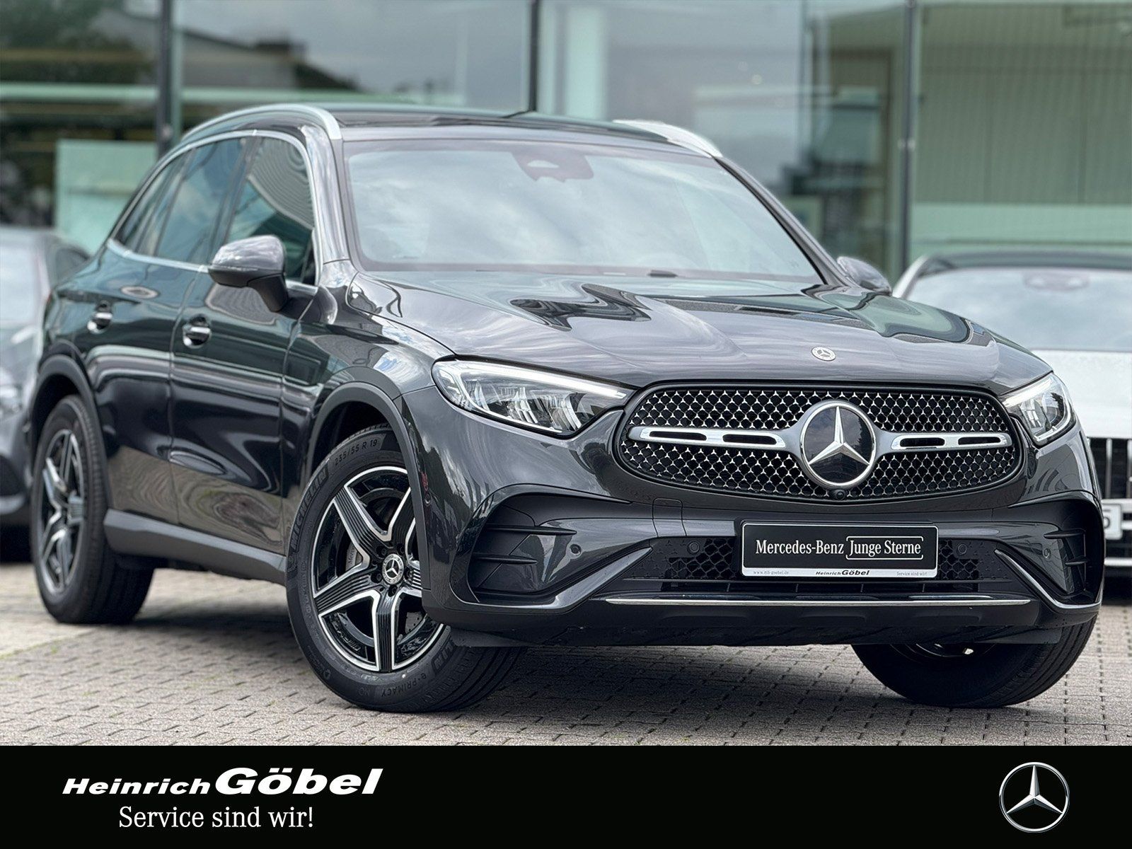 Fahrzeugabbildung Mercedes-Benz GLC 200 AMG*PANORAMA*AHK*MEMORY*19"AMG*LED*