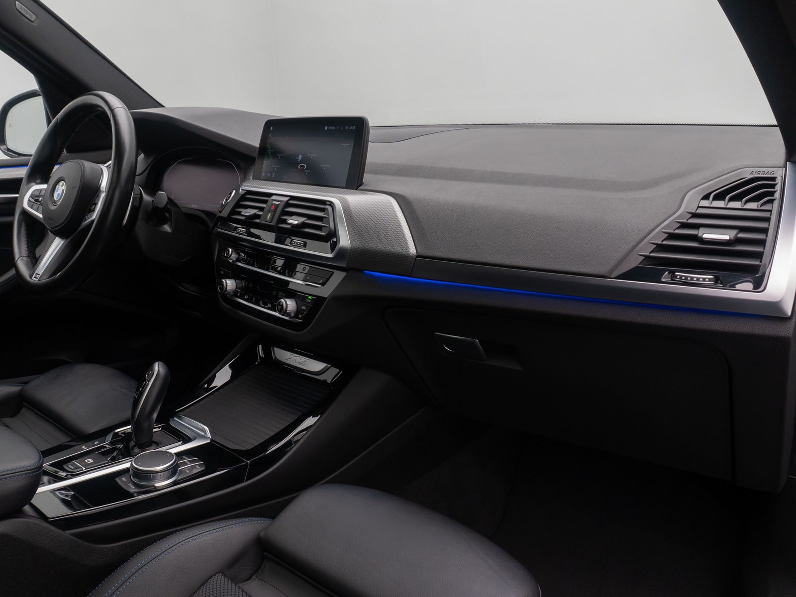 Fahrzeugabbildung BMW X3 xD30i M Sport DAB AHK Kamera Alarm HUD 20Zoll