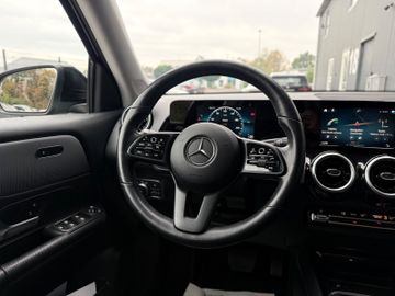 Mercedes GLB 180 - 10