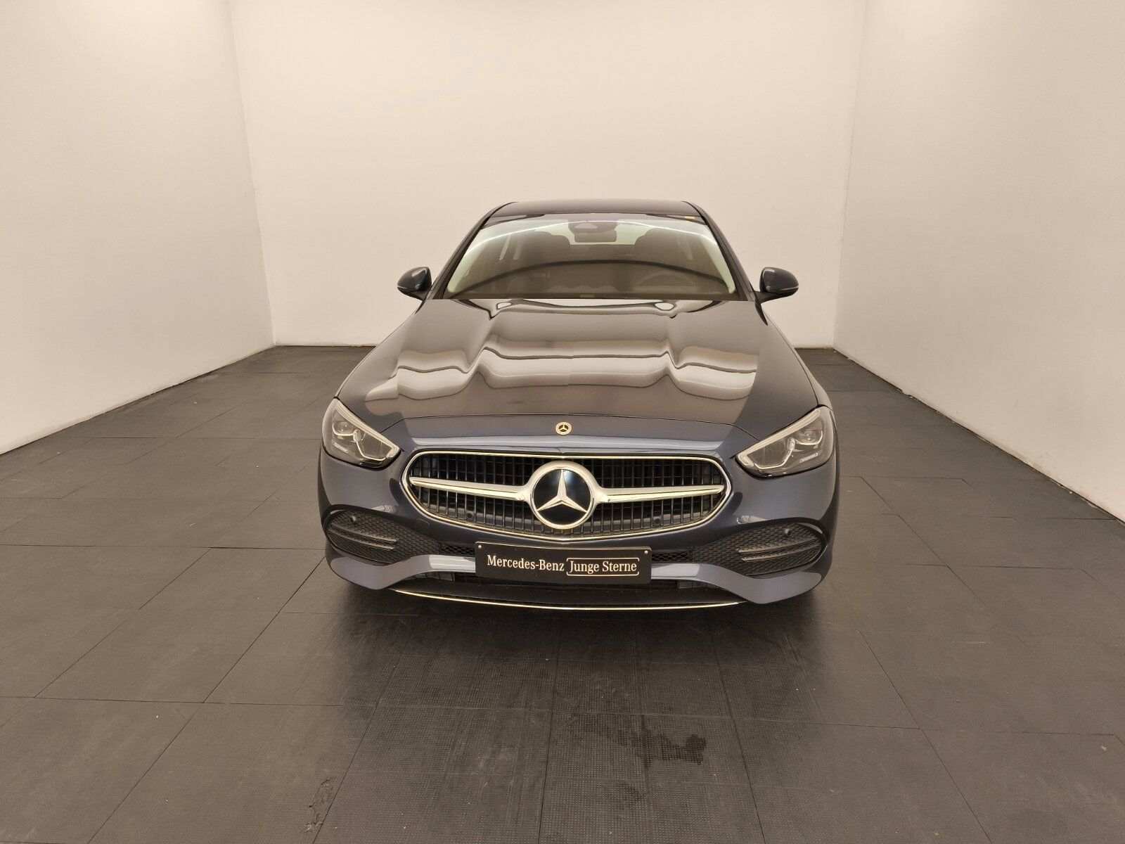 Mercedes-Benz C 300e AVANTGARDE Advanced+ Distro Memory RüCam imagem 2