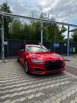 Audi A4 3.0 TDI tiptronic quattro sport sport - Audi A4 mit Diesel-Antrieb: Limousine, Euro5, 3.0