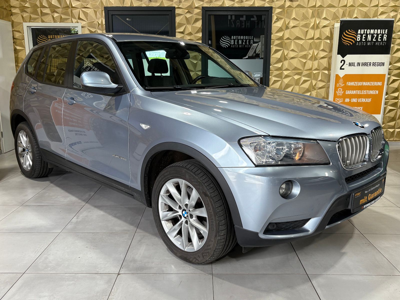 Fahrzeugabbildung BMW X3 xDrive 30 d/TEMPOMAT/SHZ/PDC/KLIMA/VOLLEDER