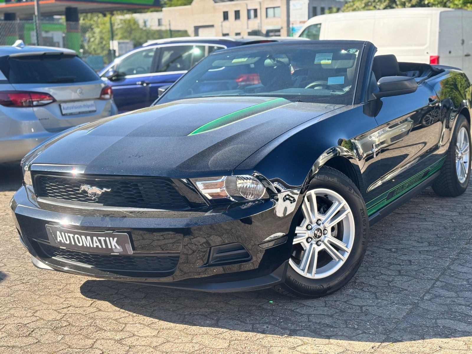 Ford Mustang - 1