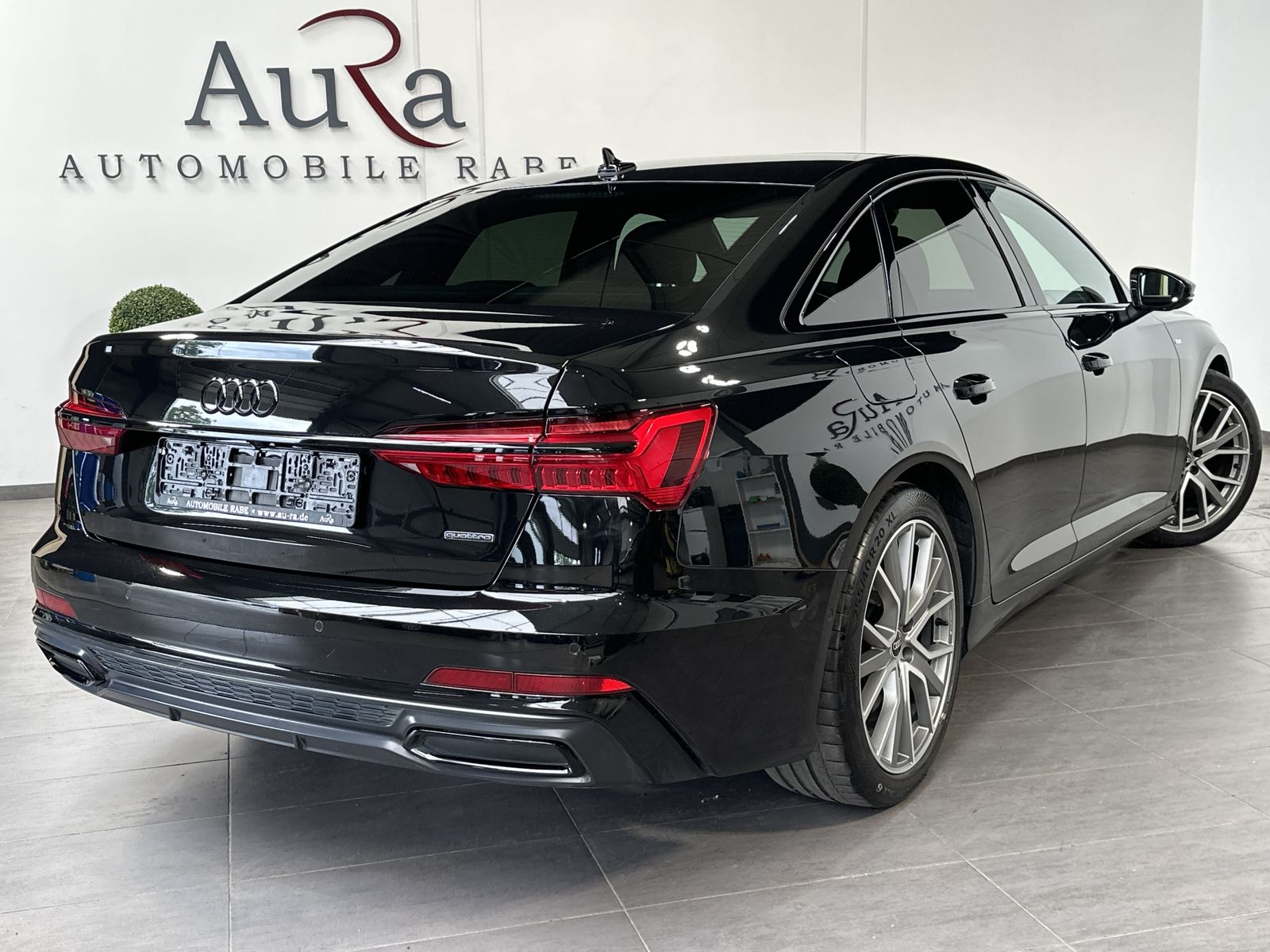 Fahrzeugabbildung Audi A6 45 TDI Qu S-Line Black NAV+MATRIX+PANO+KAMERA