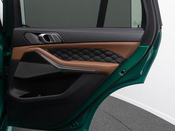 2025 BMW X5 M — миниатюра 32