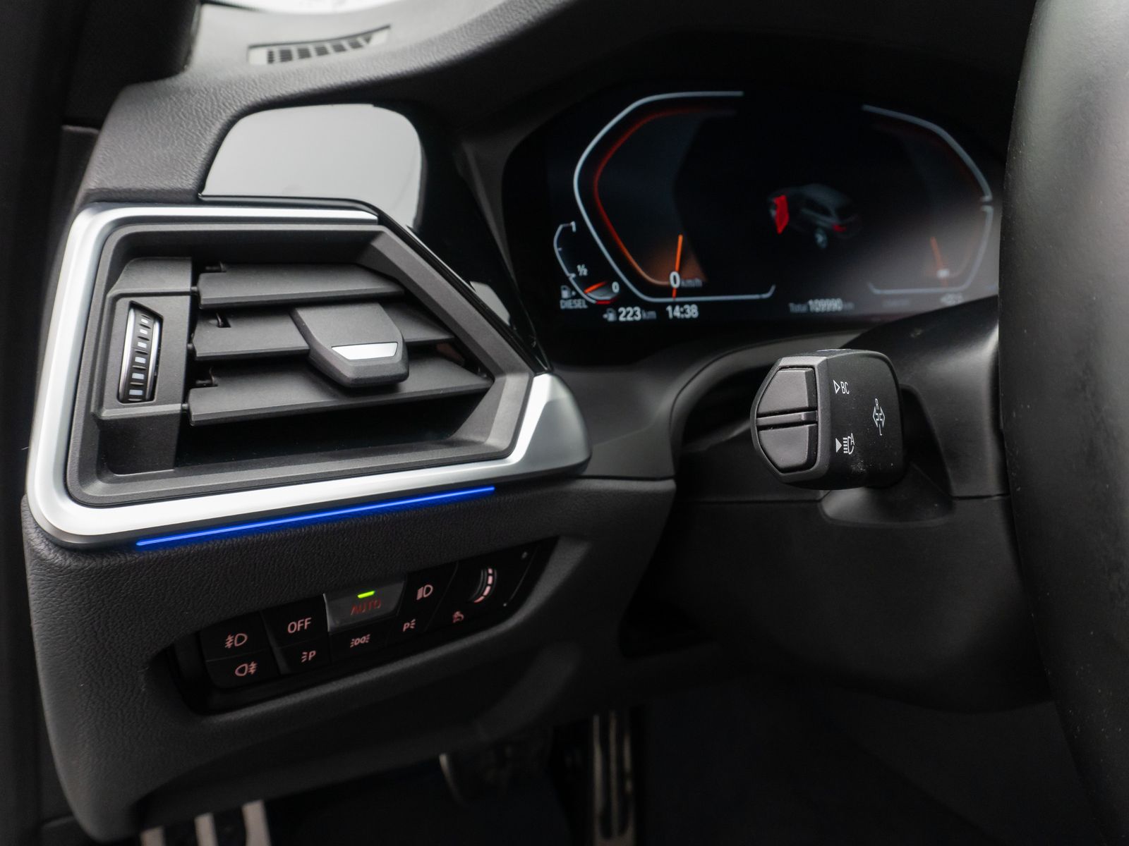 Fahrzeugabbildung BMW 320d M Sport Alarm DAB Kamera Komfort CockpitPro