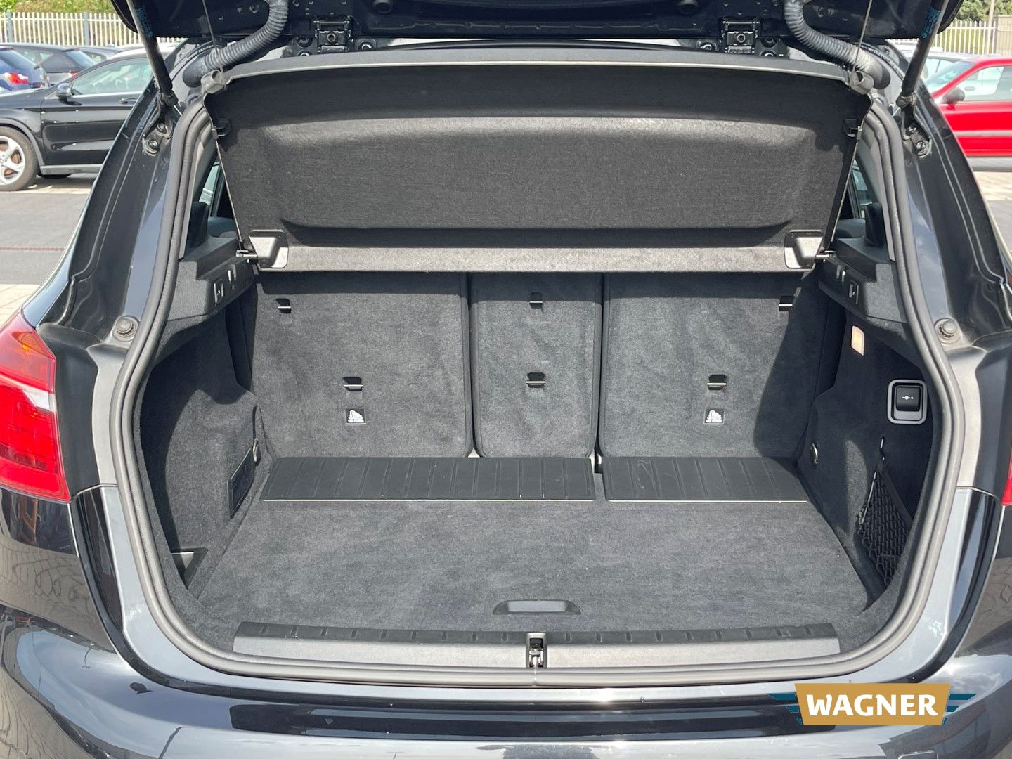Fahrzeugabbildung BMW 218 Active Tourer d Sitzheizung Klimaautomatik