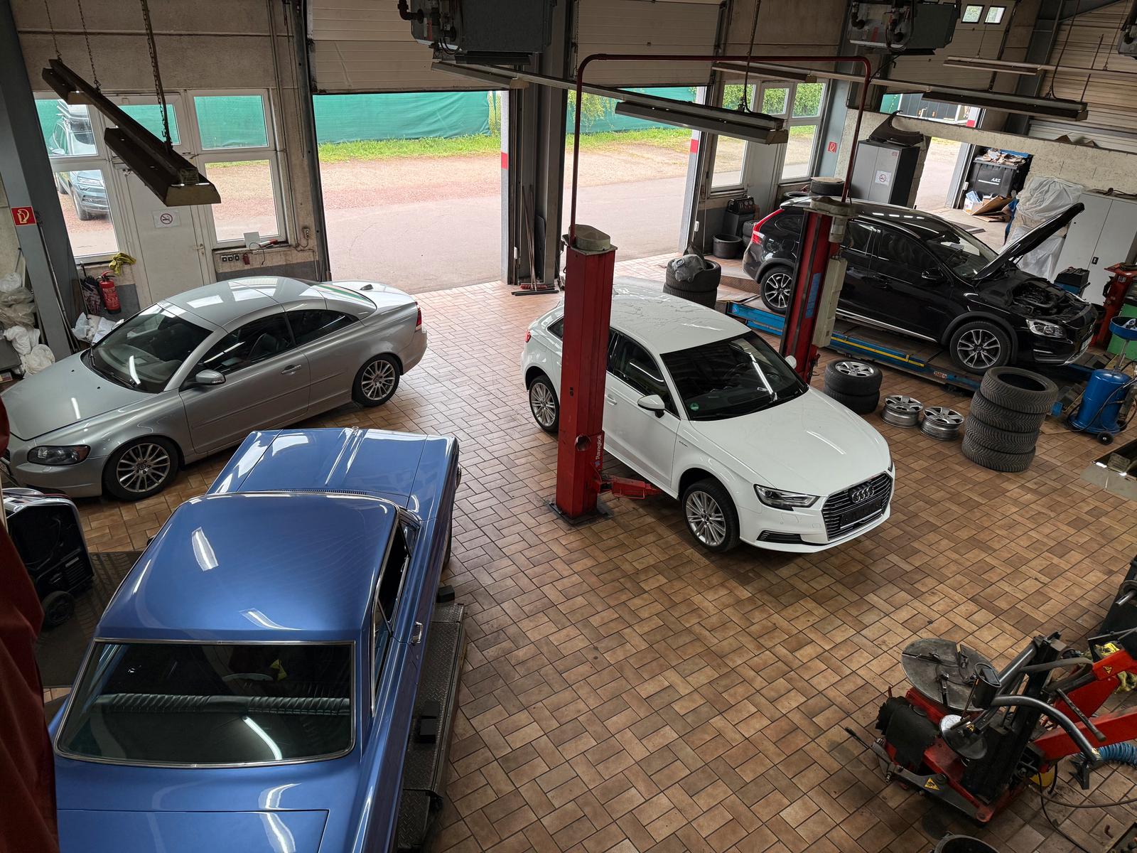 showroom-image-bottom
