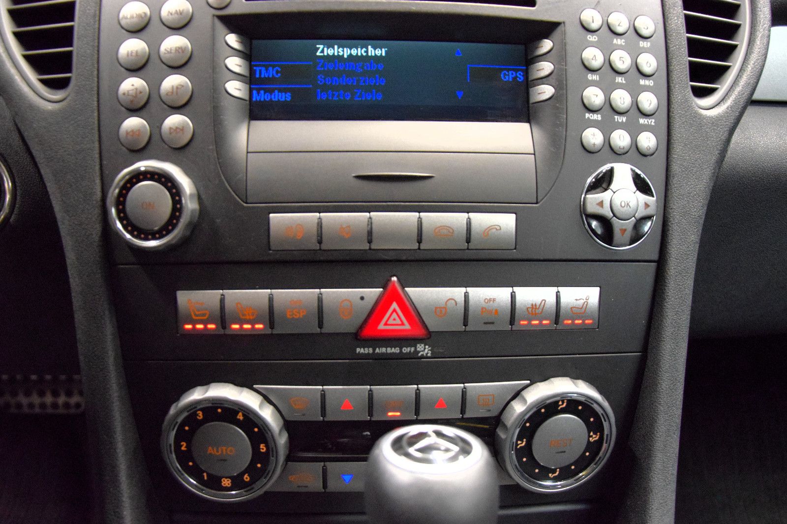 Fahrzeugabbildung Mercedes-Benz SLK 280 Roadster Bi-Xenon Leder Automatik Klima