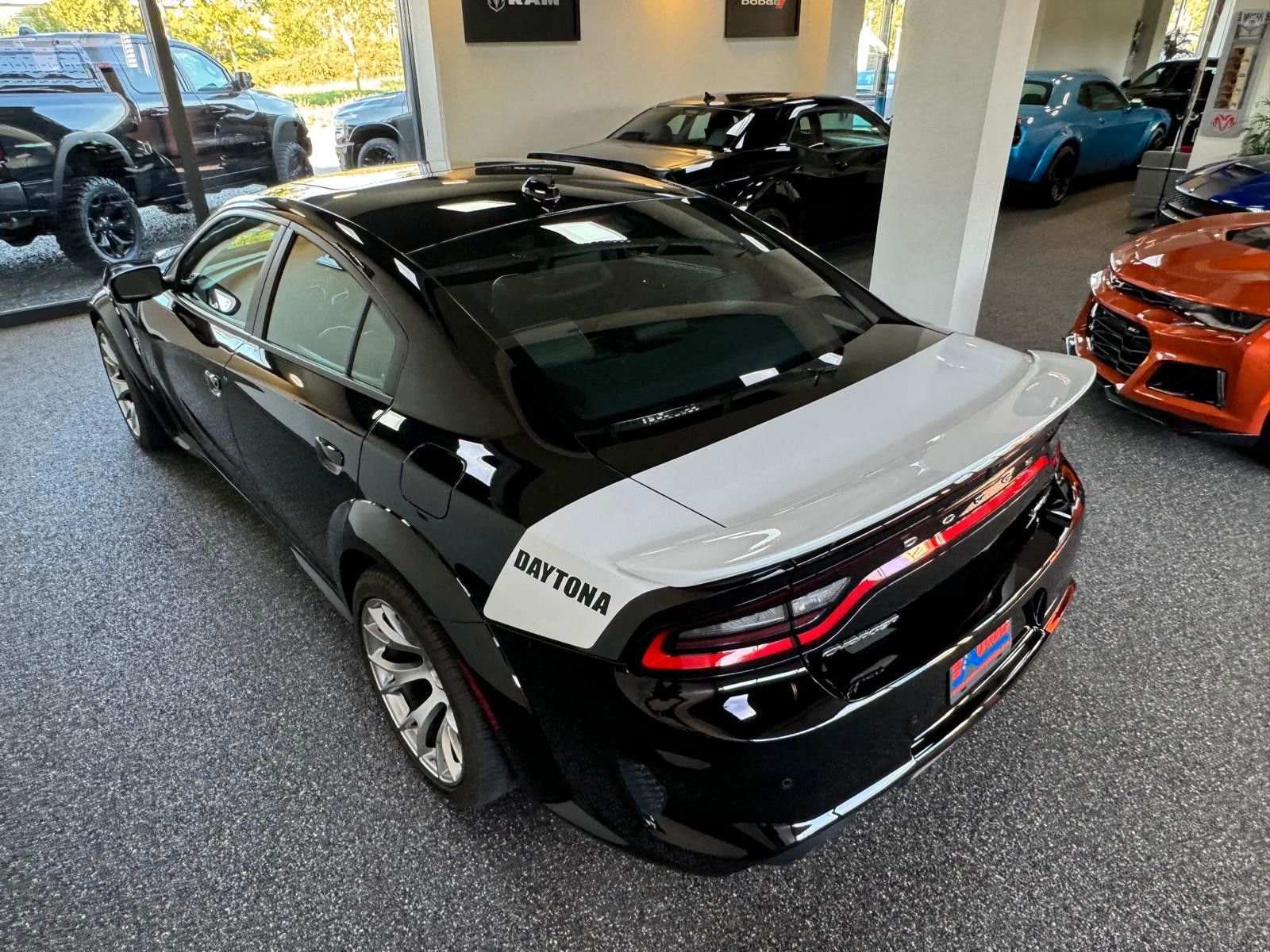 Fahrzeugabbildung Dodge SRT HELLCAT DAYTONA WIDEBODY NR. 486 VON 501