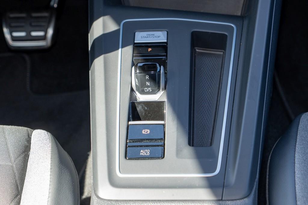 Volkswagen Golf VIII 1.5 eTSI DSG Goal IQ Light, AHK, Navi, миниатюра 15