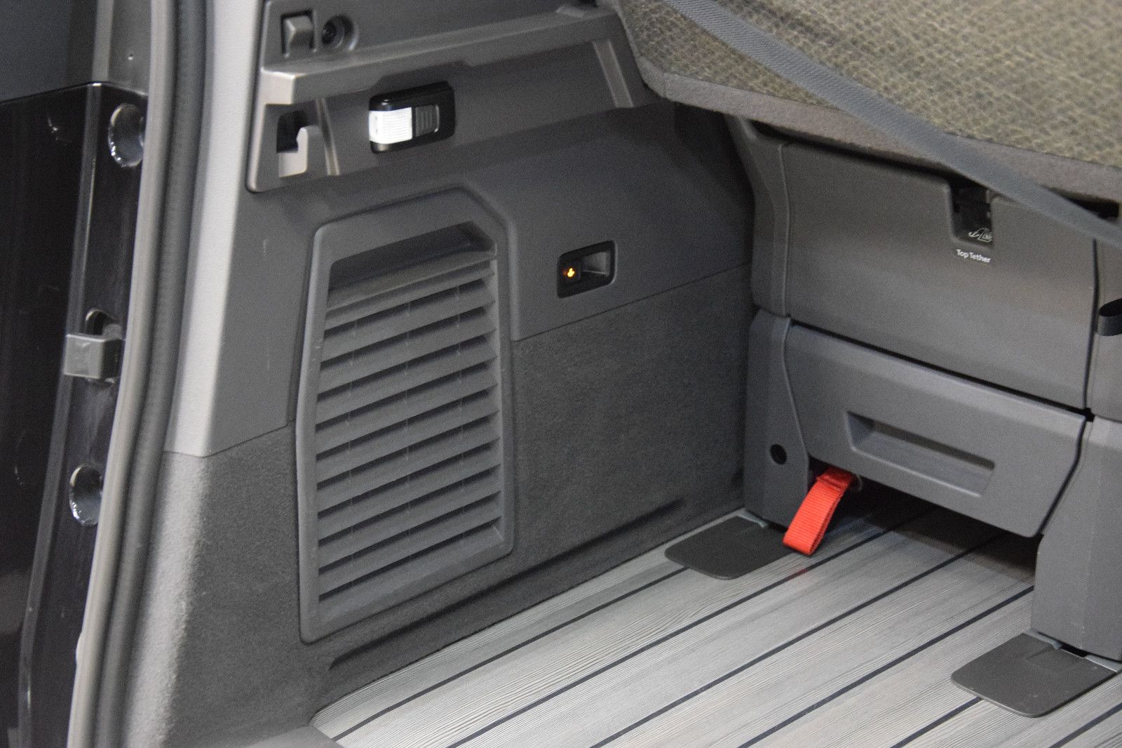 Fahrzeugabbildung Volkswagen T7 Multivan Style Lang Pano ACC Matrix AHK vis-a