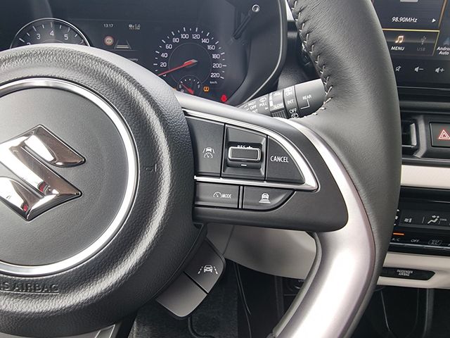 Suzuki SWIFT 1.2 Dualjet Comfort Allgrip Hybrid 4x4