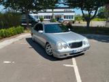 Mercedes-Benz 220cdi - Mercedes-Benz 220 aus 2001
