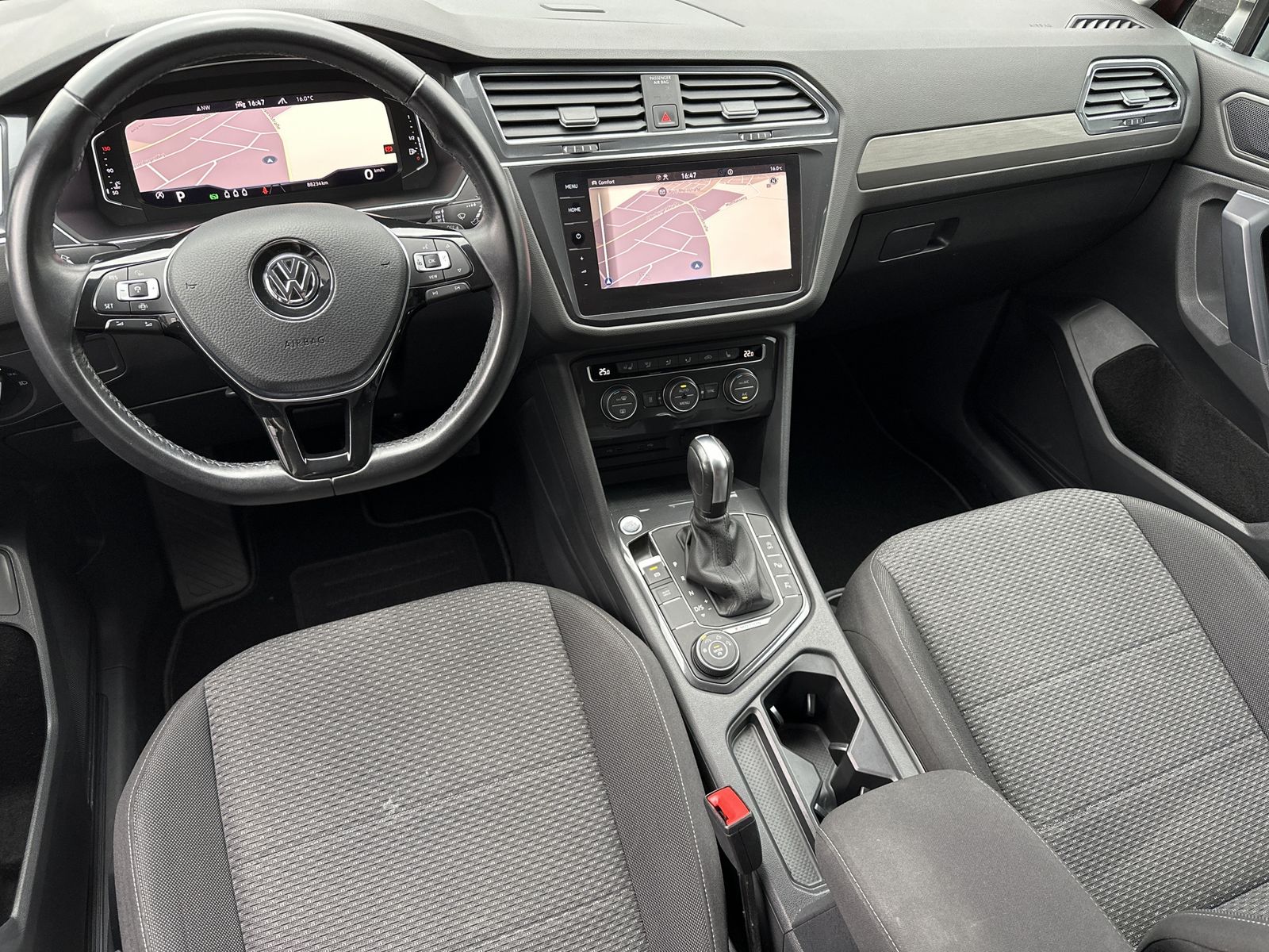 Fahrzeugabbildung Volkswagen Tiguan Allspace 2.0 TDI DSG CL 4M NAV+LED+AHK+PP