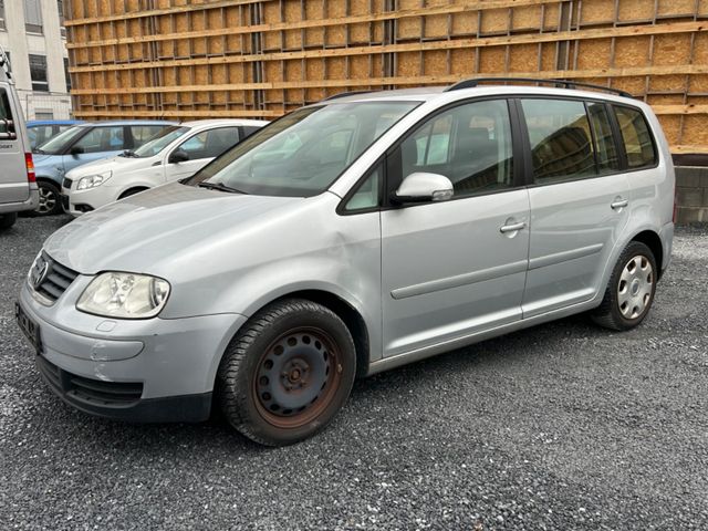 Volkswagen Touran Trendline~1,6-Benzin~Euro4~