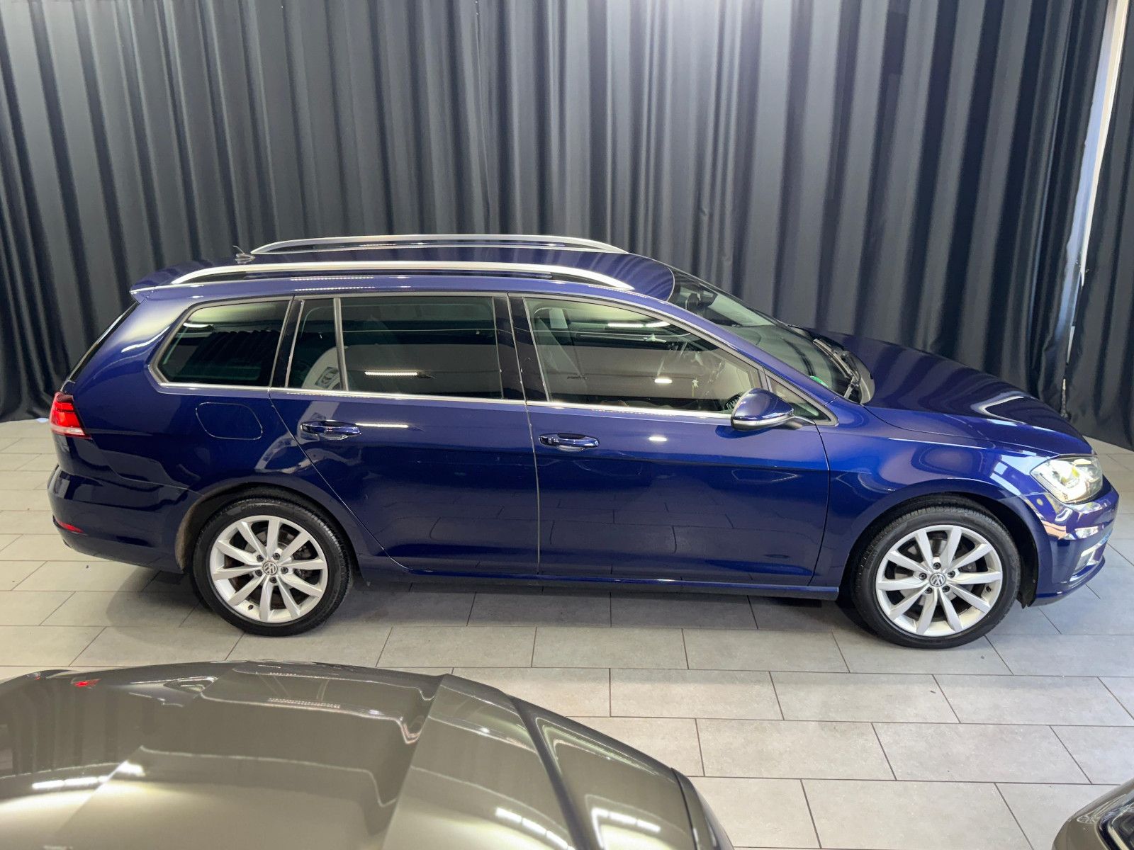 Fahrzeugabbildung Volkswagen Golf VII Variant Highline|Massage|DIGI-TACHO|DSG