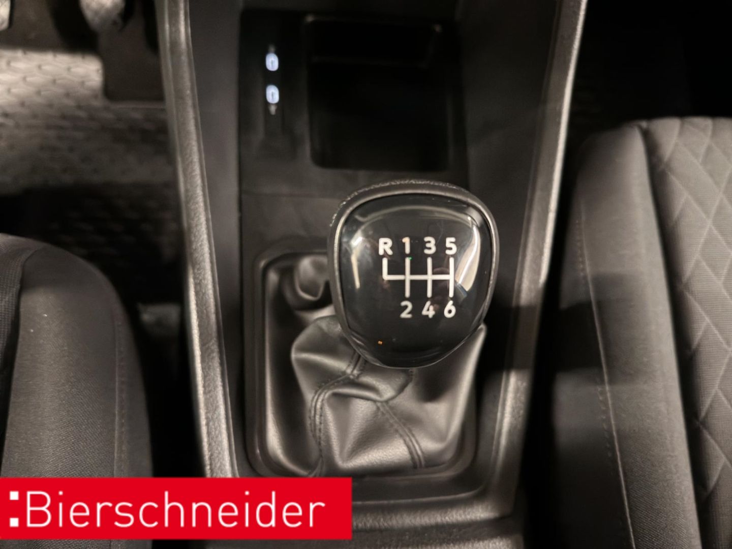Volkswagen Caddy Kombi 2.0 TDI Life AB 211EUR NAVI SHZ PDC foto 37