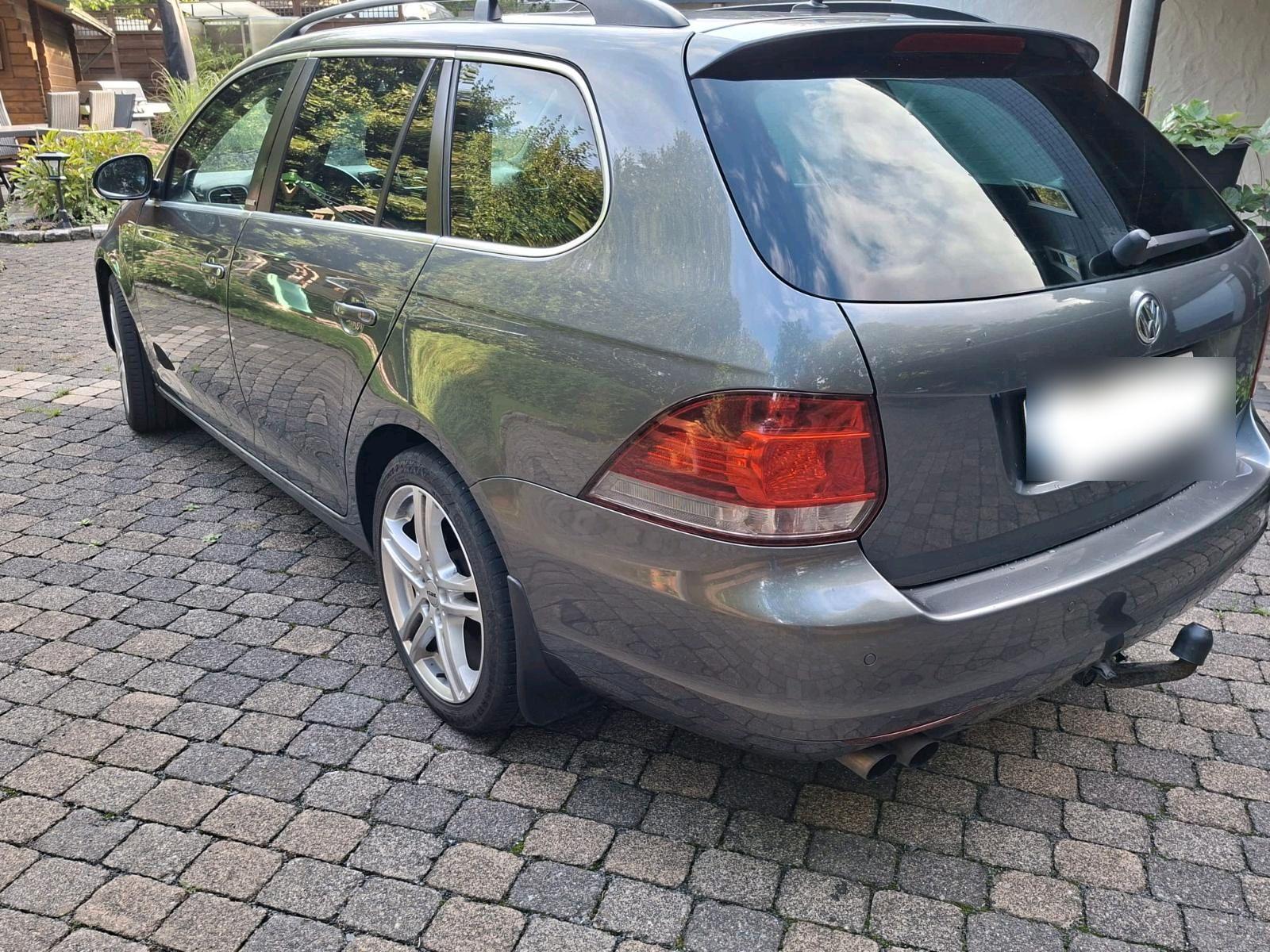 Volkswagen Golf 2012 — engine 140 HP (103kW)