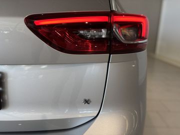 Fotografie des Opel Insignia Sports Tourer 2.0 Diesel 4x4 AT Ultimat