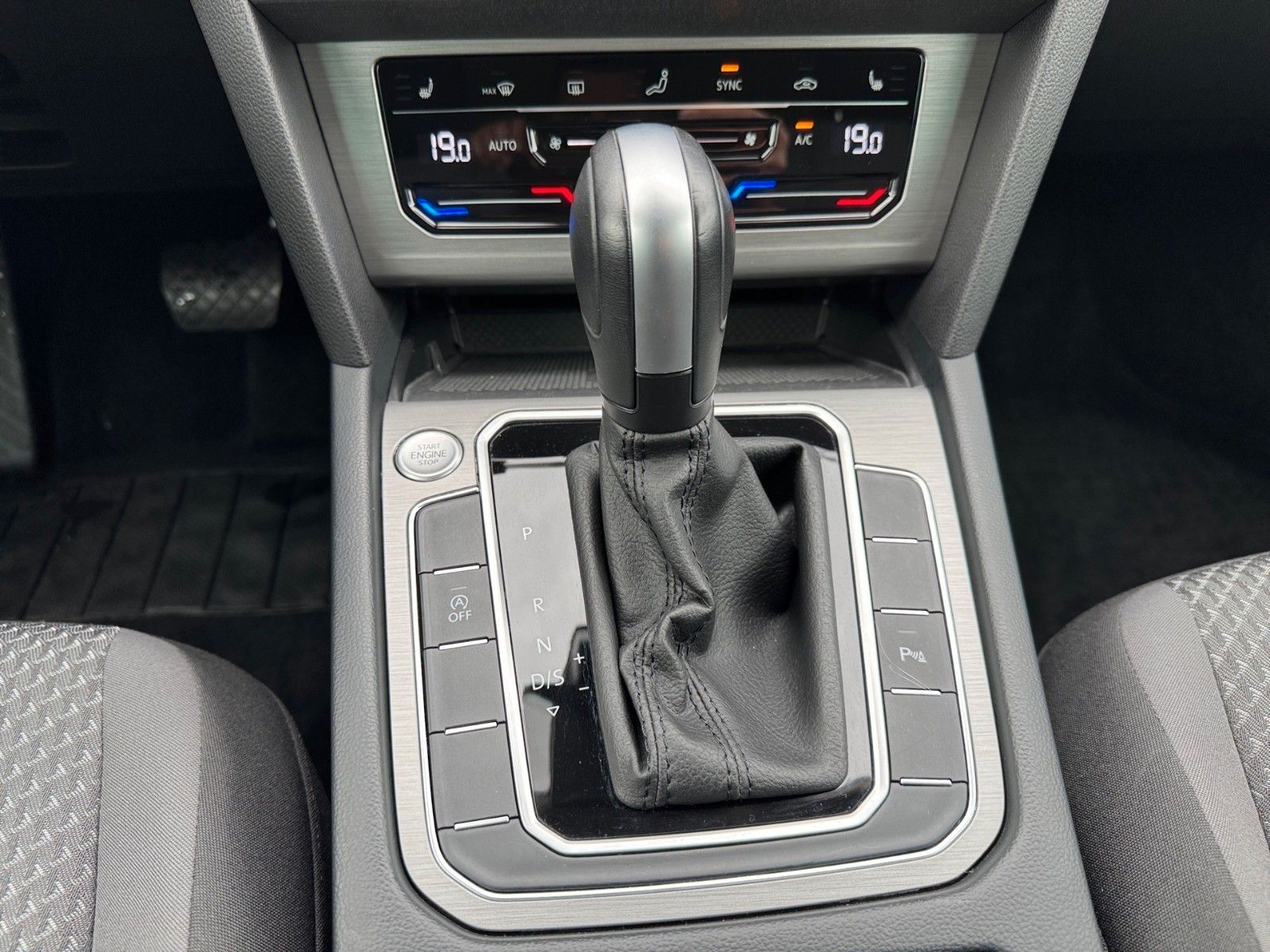 Fahrzeugabbildung Volkswagen Passat Variant 1.5 TSI