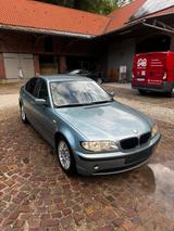 BMW E46 320i 170 PS - BMW 320 aus 2000: 320i E46