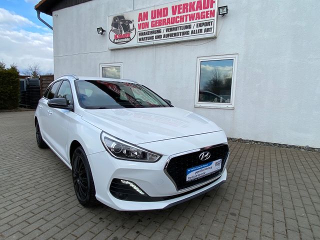 Hyundai i30 cw YES! 1.4 / 6-Gang/NAVI/LED/EURO6/KAMERA