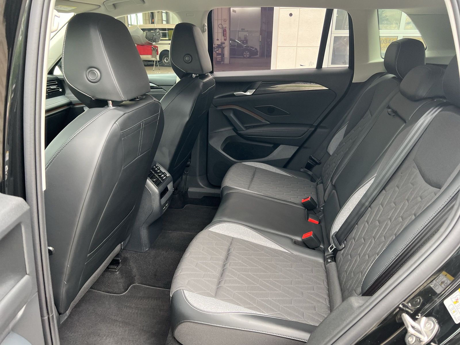 Volkswagen Tiguan - Bild 12