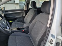 Fahrzeugabbildung Volkswagen Golf VIII Variant 2.0 TDI DSG Life LED NAVI APP