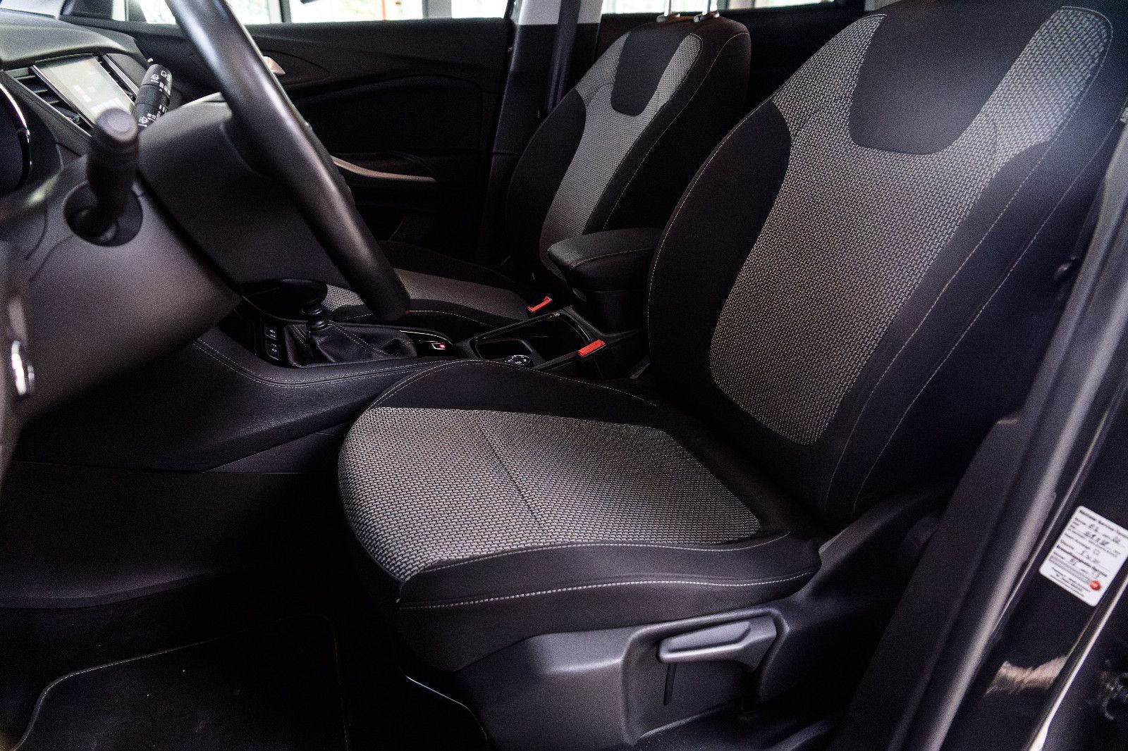 Fahrzeugabbildung Opel Grandland X /Navi+AHK+LED+Grip-Control+SH