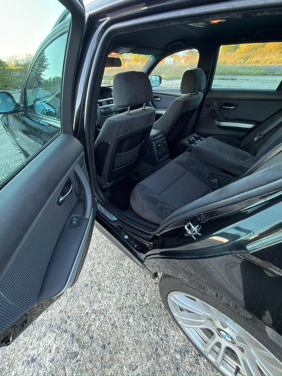 BMW 320 2009 — photo 10