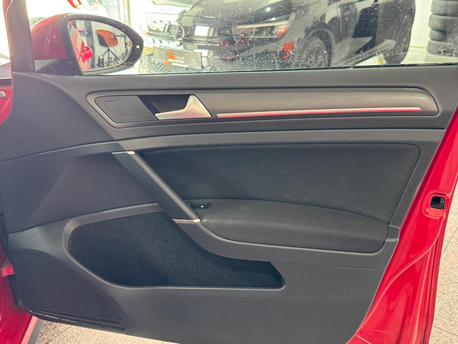 Volkswagen Golf GTI Performance Virtual/PANO/Matrix/SZH/ACC