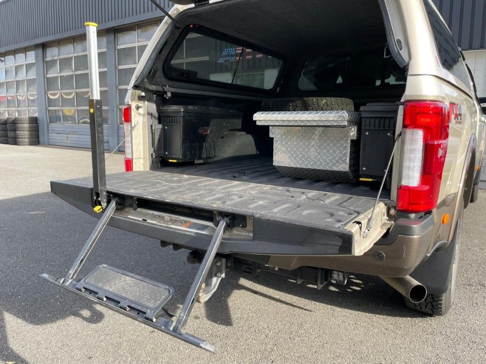 Fahrzeugabbildung Ford F 250 6.2 SuperDuty Pano Standh KingRanch