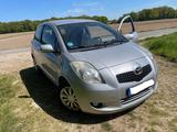 Toyota Yaris Style 1,0-l-VVT-i Style - Toyota Yaris Style mit Benzin-Antrieb