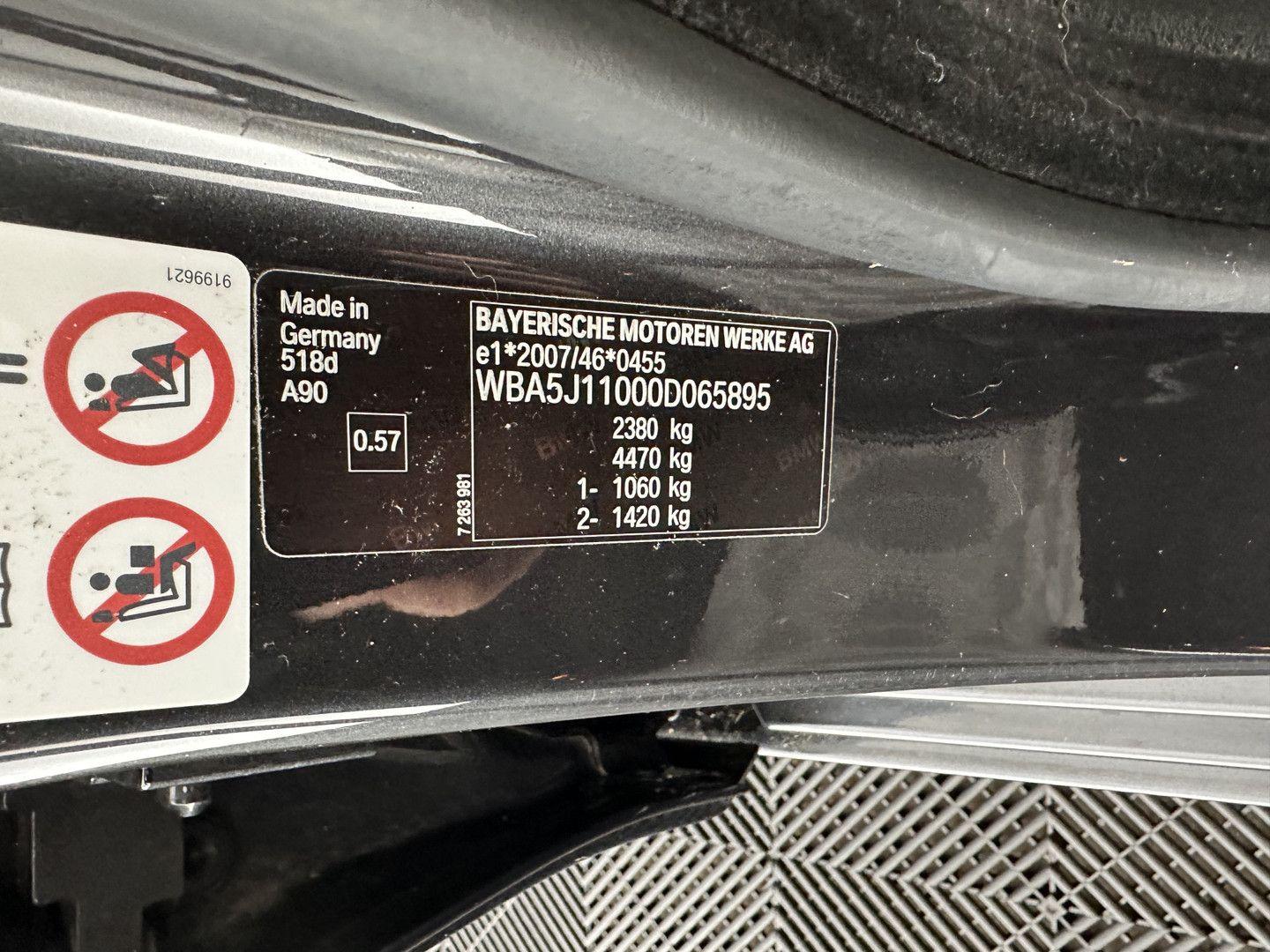 BMW 518 2014 — photo 31