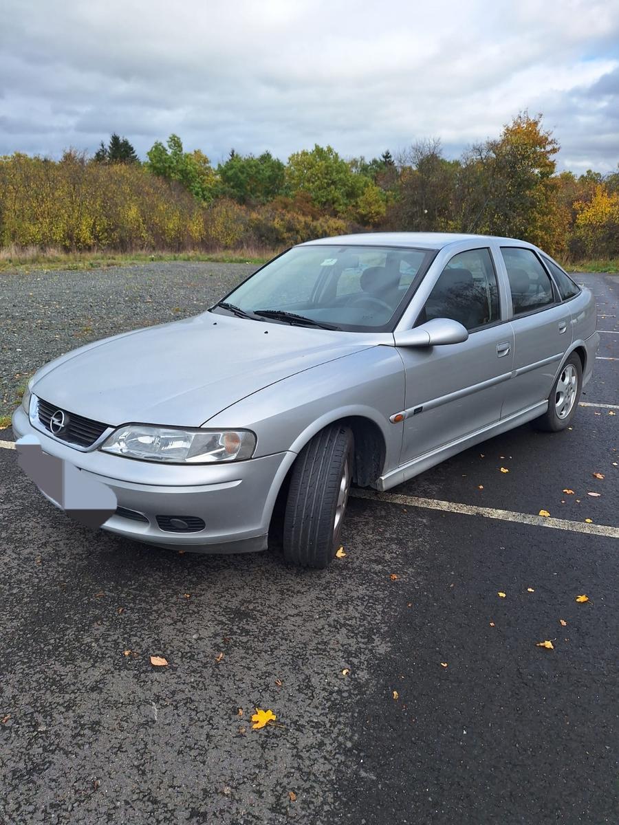 Opel Vectra 1.6 16V