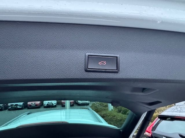 Fahrzeugabbildung SEAT Ateca Style Black BEATS 360° NAV AHK ACC SHZ