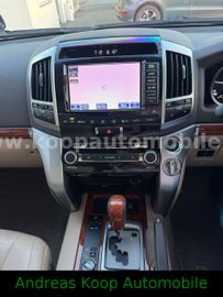 Toyota Land Cruiser - 11