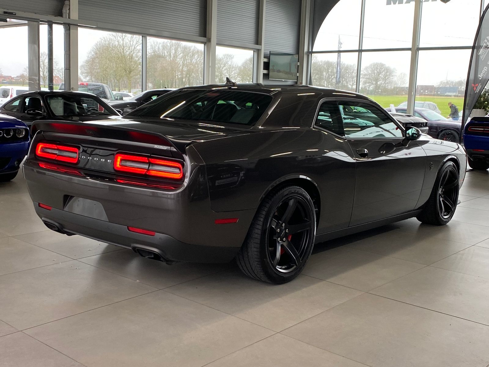 Fahrzeugabbildung Dodge Challenger SRT 6.2 Hellcat Redeye Deutsche EZ.