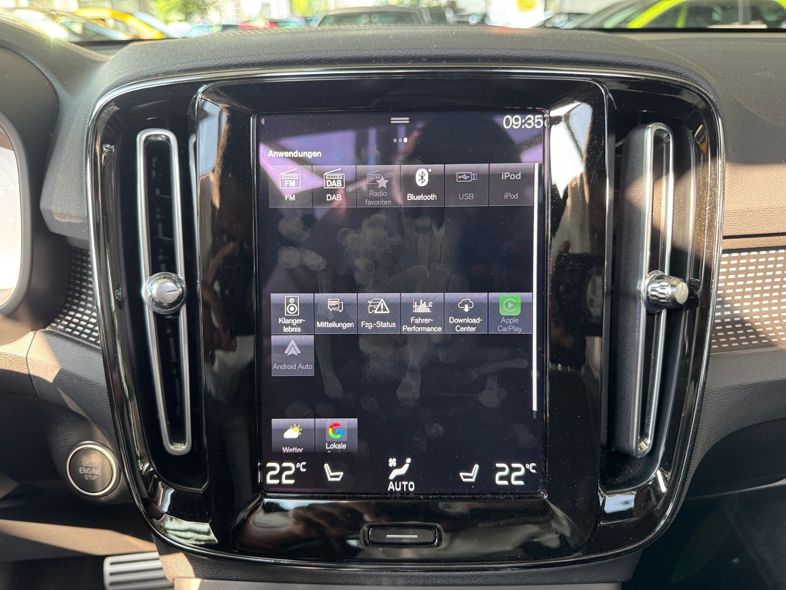 Fahrzeugabbildung Volvo XC40 R Design 2WD PANO LED NAVI SHZ