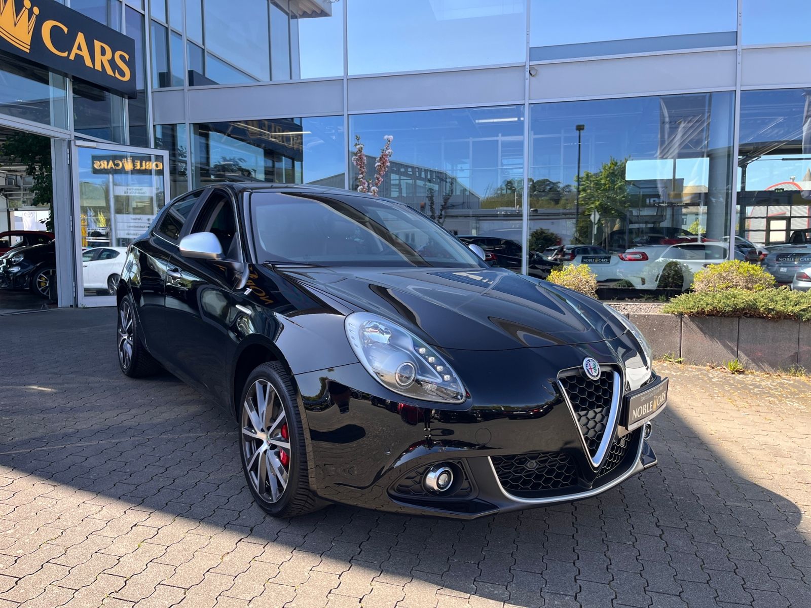 Fahrzeugabbildung Alfa Romeo Giulietta Lusso Ti BOSE XENON NAVI
